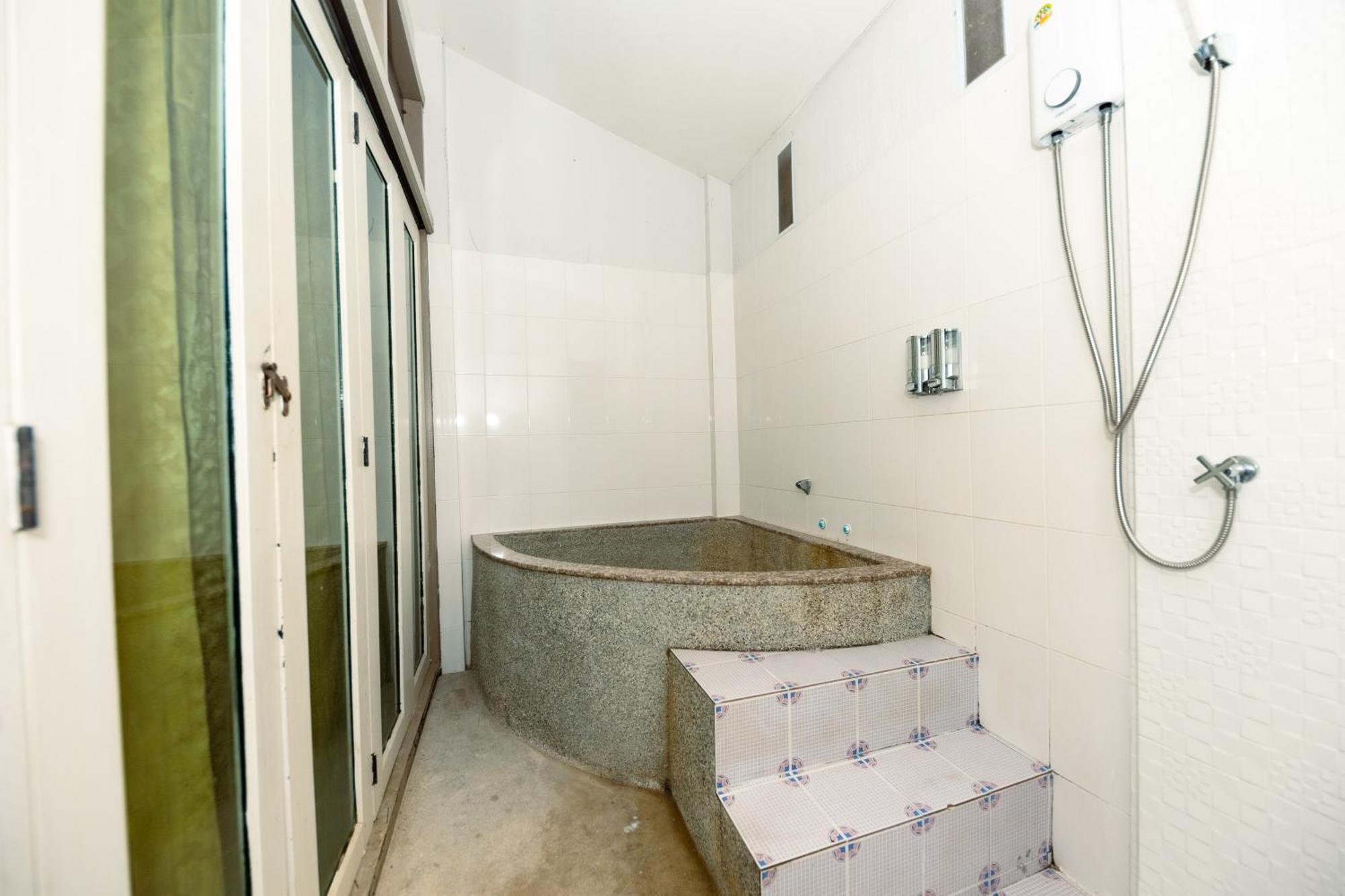 Sleep Hotel - Sha Certified Surat Thani Exterior photo